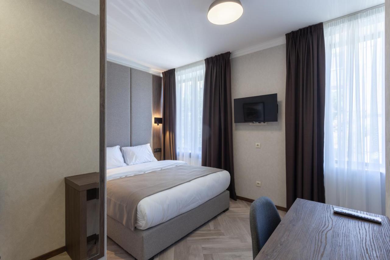 Hotel Old Wall Tbilisi Bagian luar foto