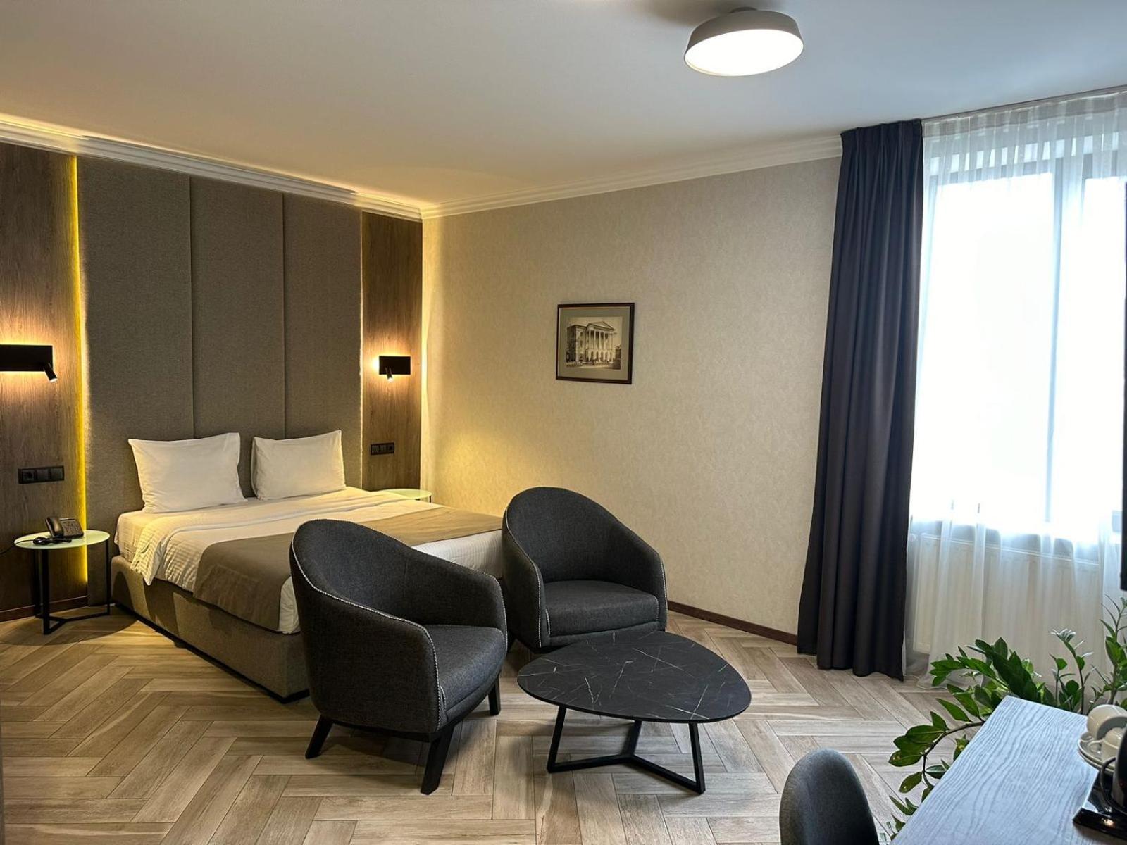 Hotel Old Wall Tbilisi Bagian luar foto