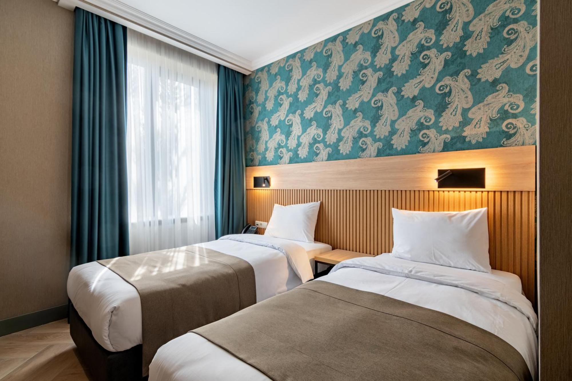 Hotel Old Wall Tbilisi Bagian luar foto