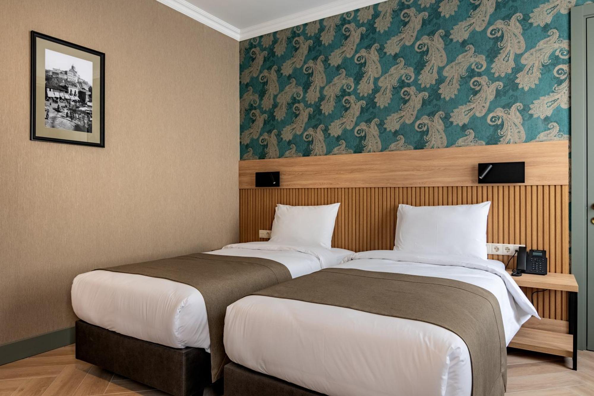 Hotel Old Wall Tbilisi Bagian luar foto
